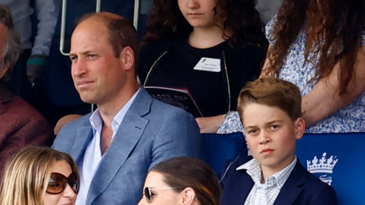Prins William med sin søn, prins George.&nbsp;
