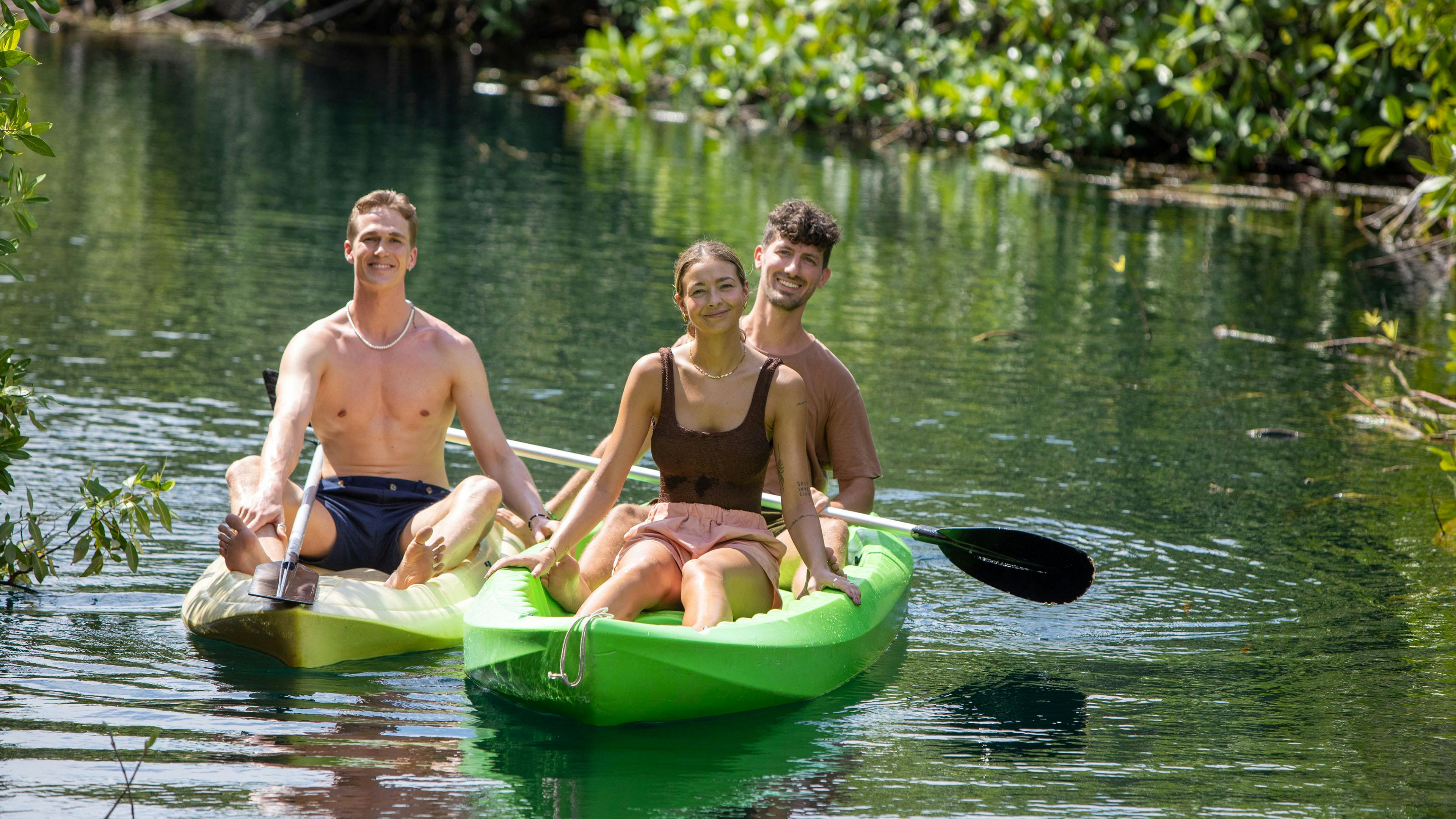 Nicki, Julie og Jonas var ude at sejle på gruppedaten. 
