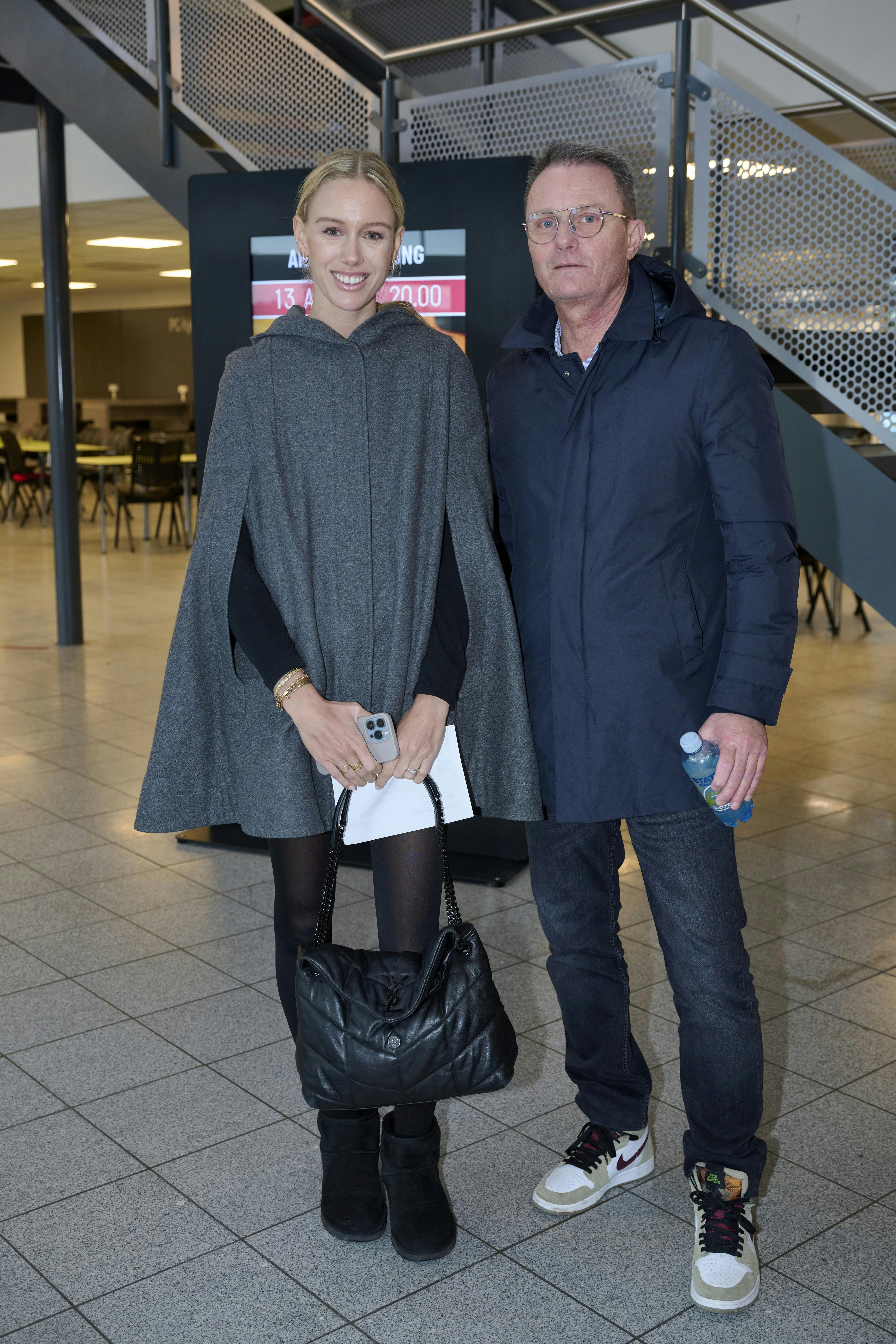 Holger Runes storesøster og far, Alma og Anders. 