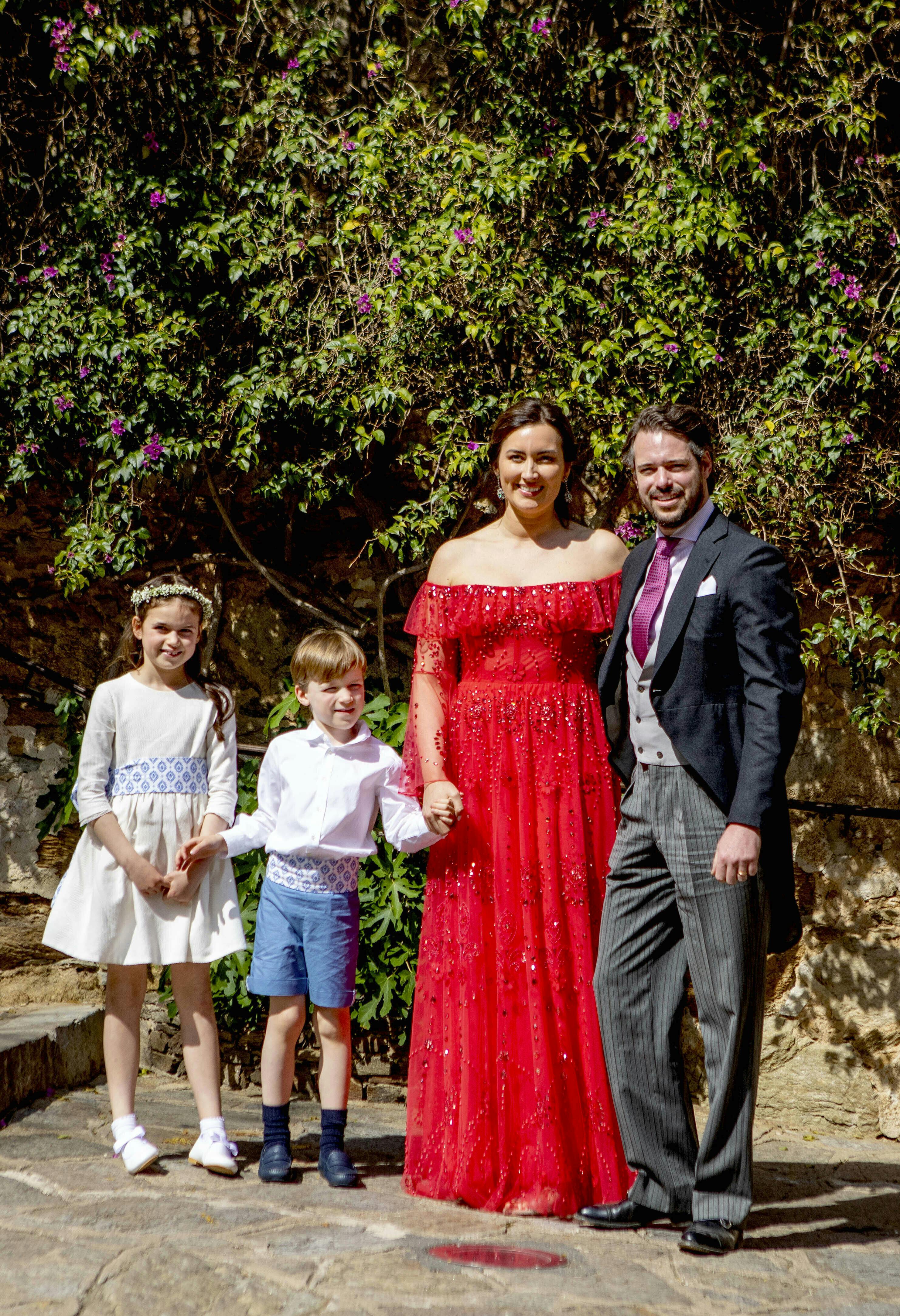 Prins Félix og prinsesse Claire med børnene prinsesse Amalia og prins Liam.&nbsp;
