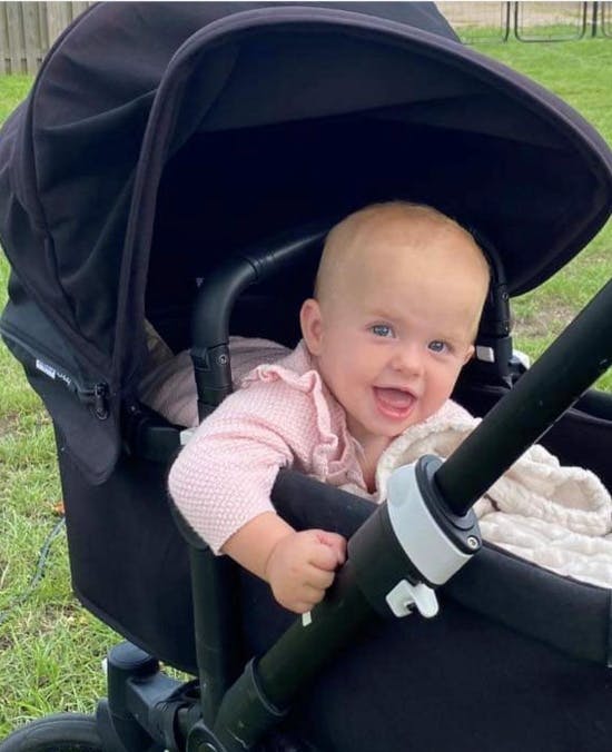 Dennis Knudsens datter Aura.