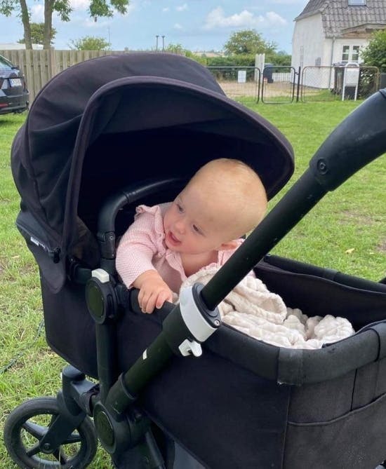 Dennis Knudsens datter Aura.