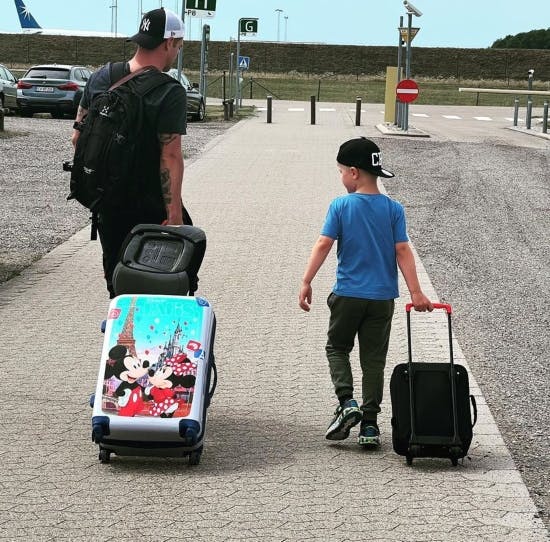 Silas Holst med sønnen Bob.