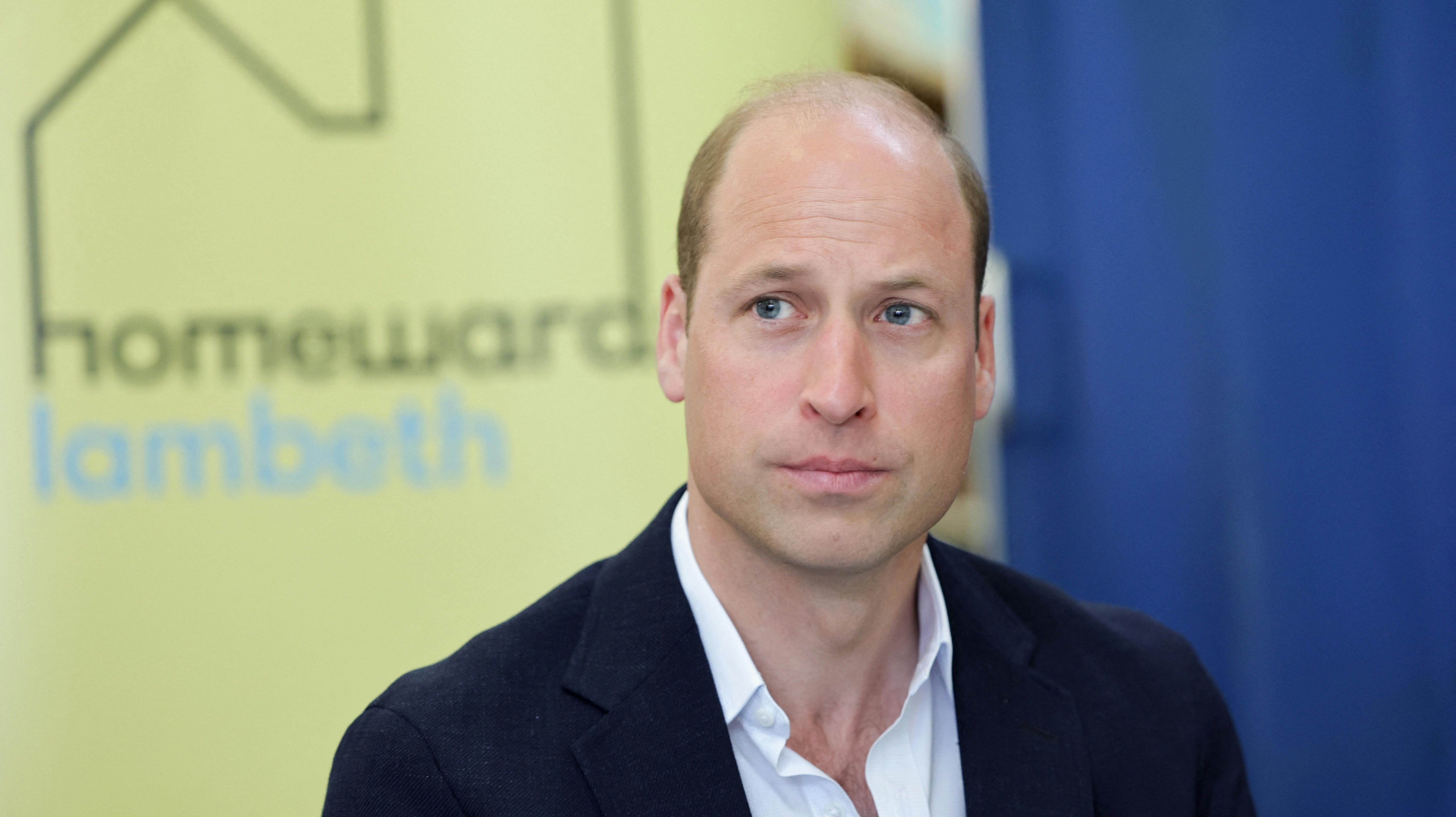 Prins William på tour for at promovere sit velgørenhedsprojekt.