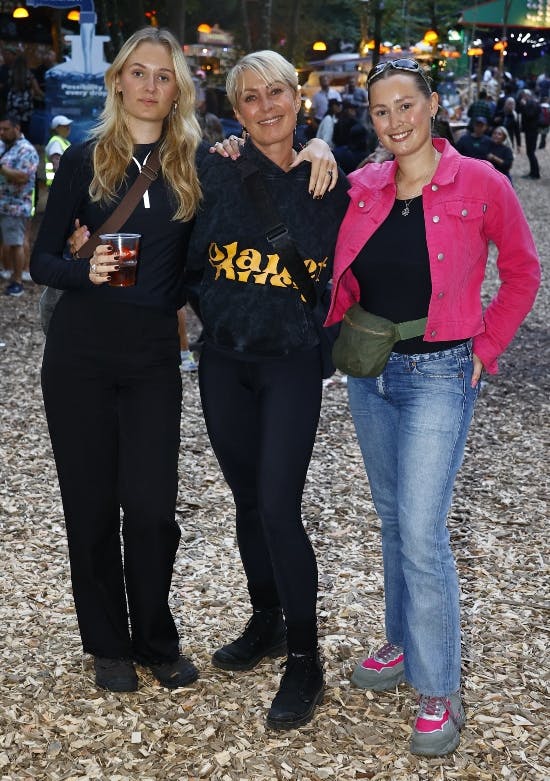 Cecilie Beck med Frida og Astrid