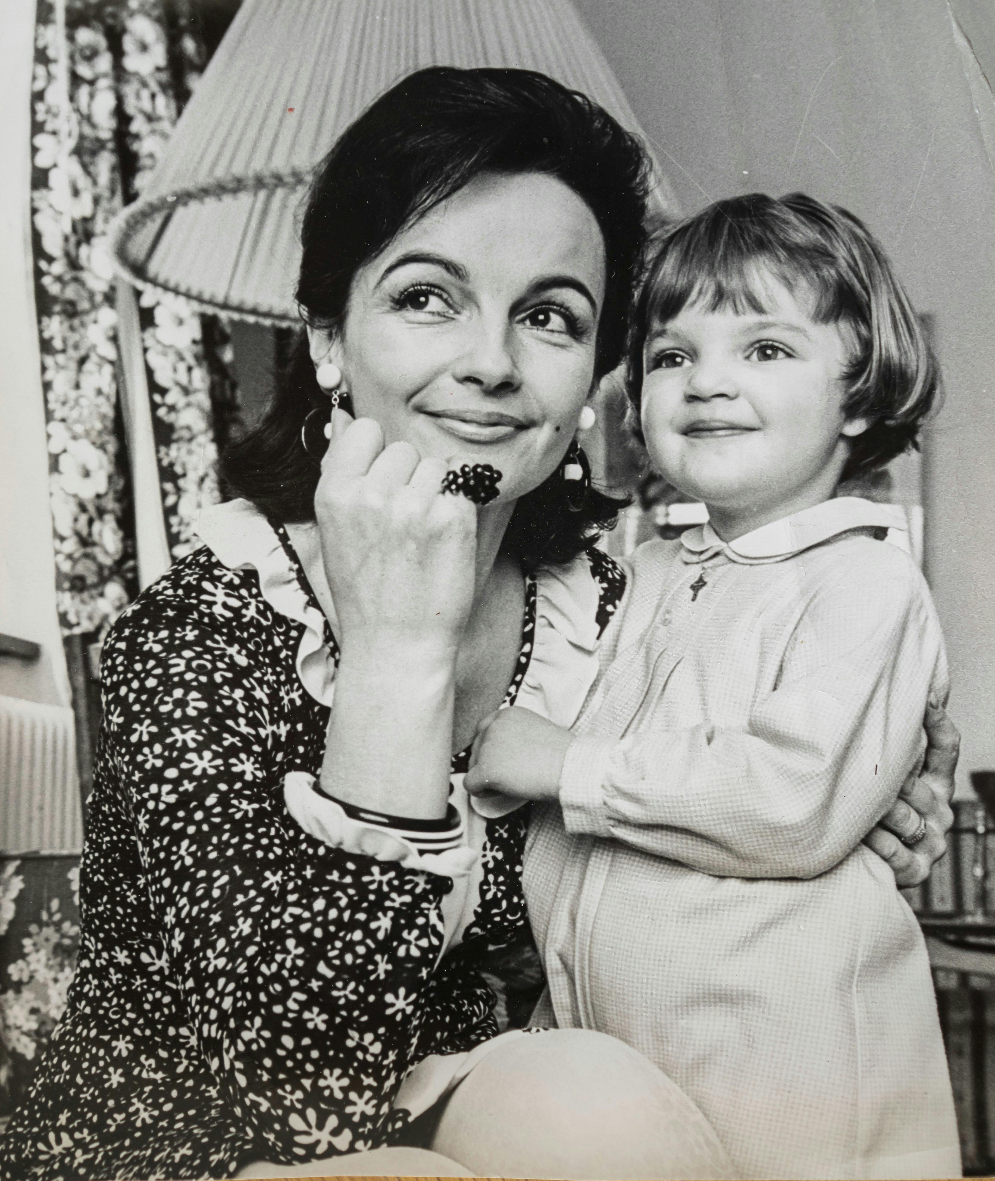 Jeanne Darville med datteren Pusle Helmuth