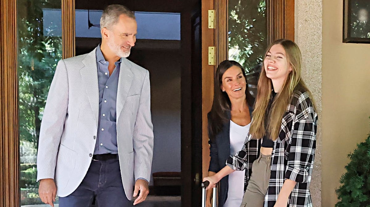 Prinsesse Sofia siger farvel til mor og far