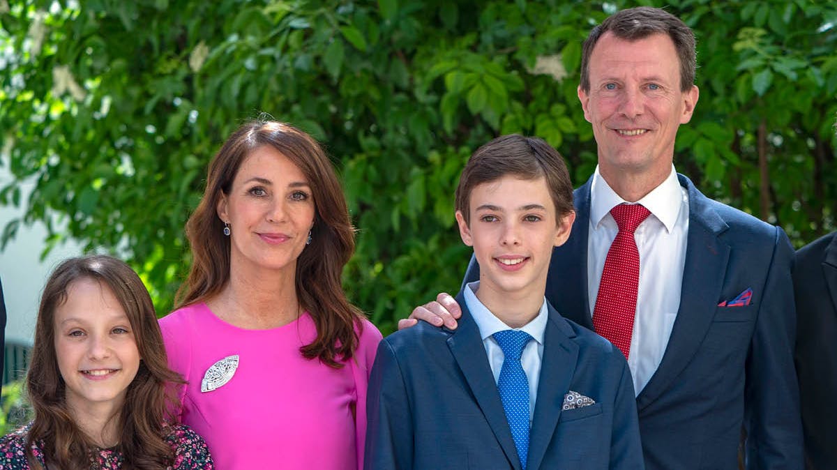 Komtesse Athena, prinsesse Marie, grev Henrik og prins Joachim.