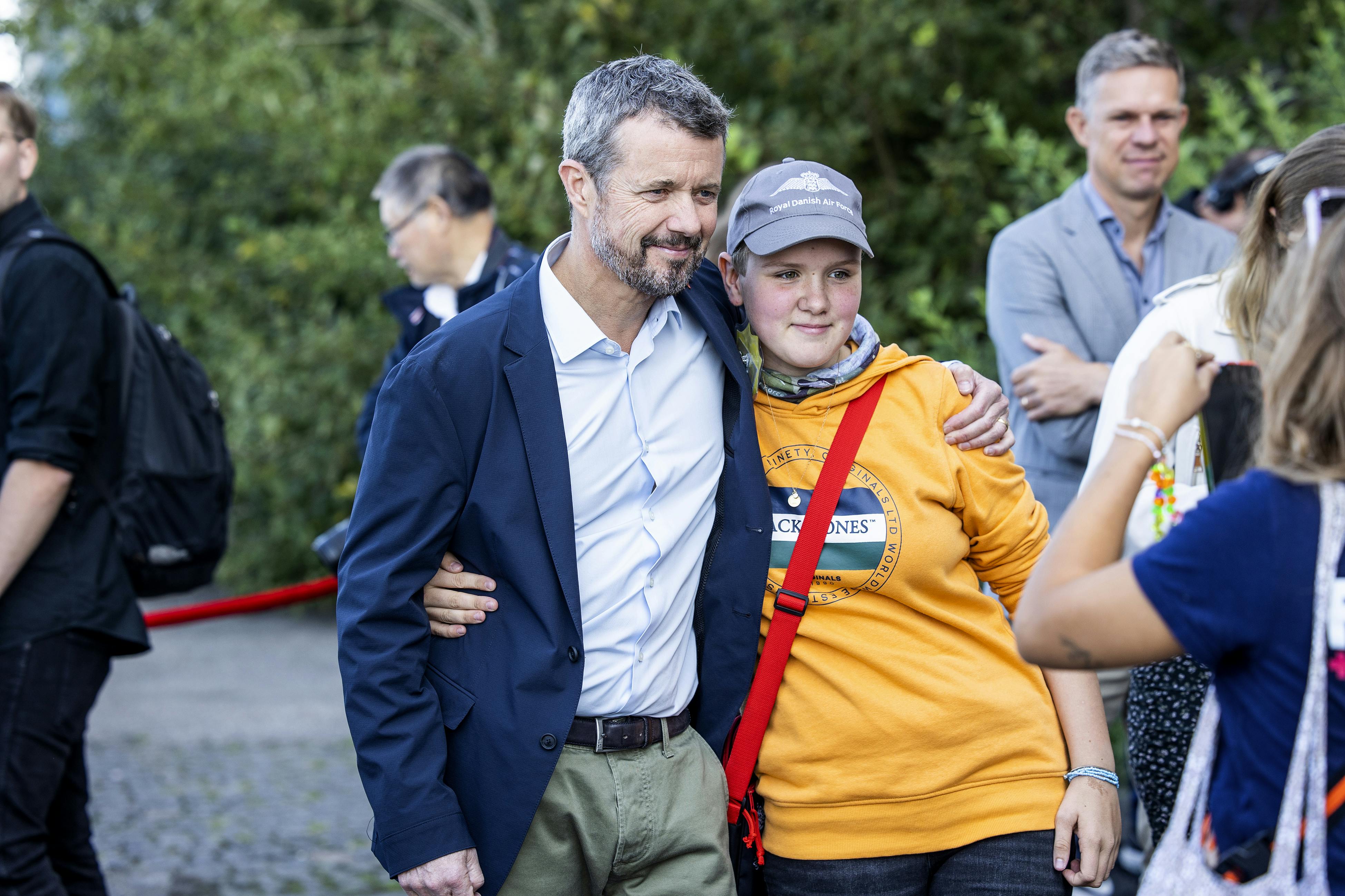 Kronprinsen deltager i Ungdommens Røde Kors´100- års fødselsdag - Restaurant ALCHEMIST -