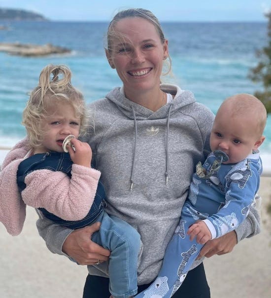 Caroline Wozniacki med børnene Olivia og James.