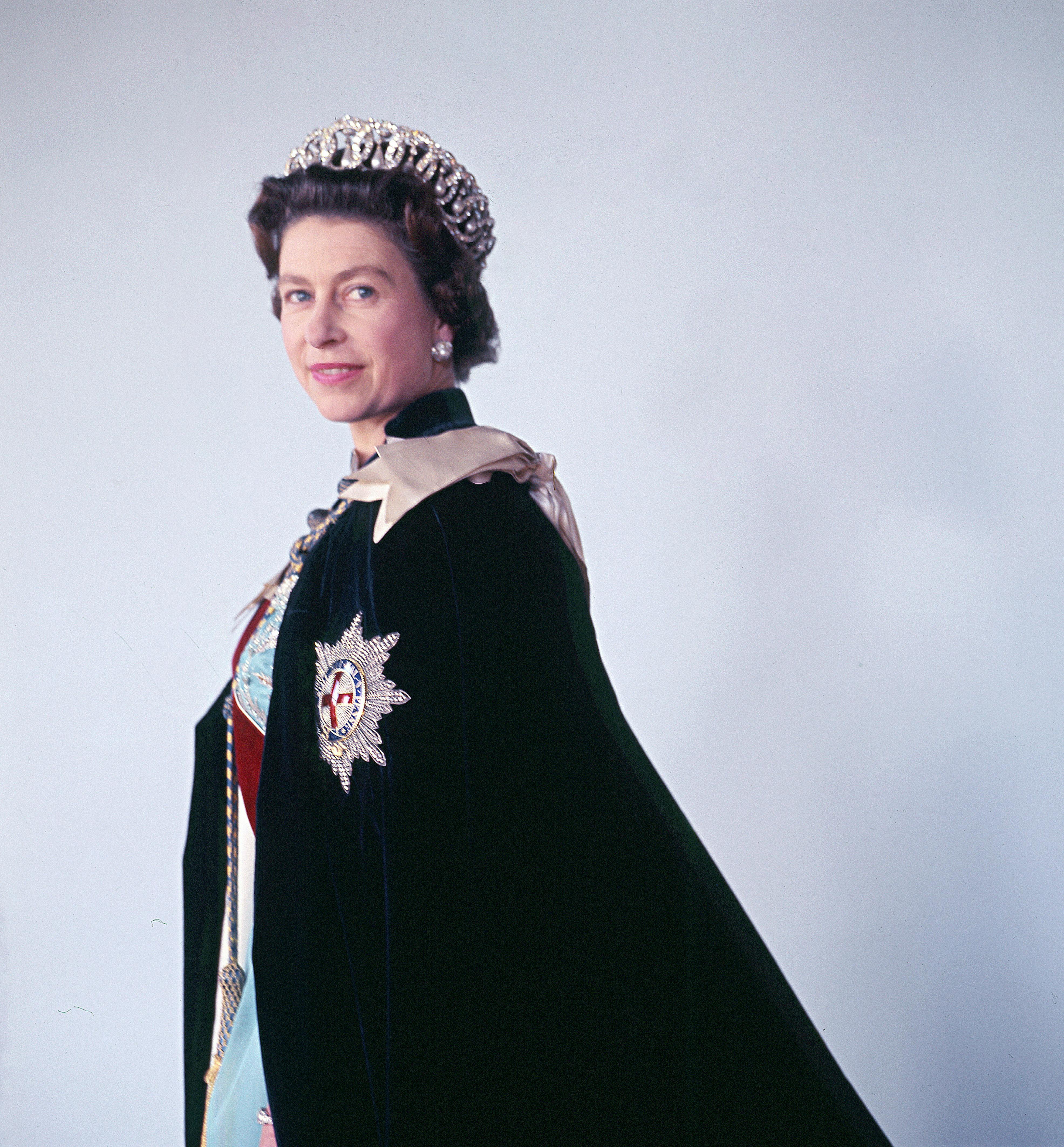 Dronning Elizabeth i 1968. Billedet er taget af Cecil Beaton. 