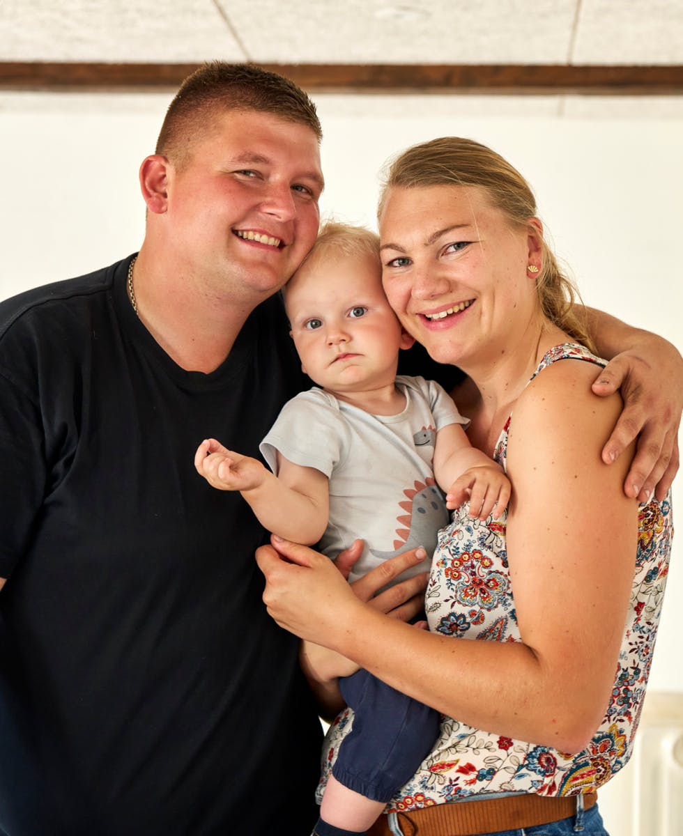 https://imgix.billedbladet.dk/2023-09-14/soren-og-henriette-25_preview_maxwidth_1200_maxheight_1200_ppi_300_quality_100.jpg