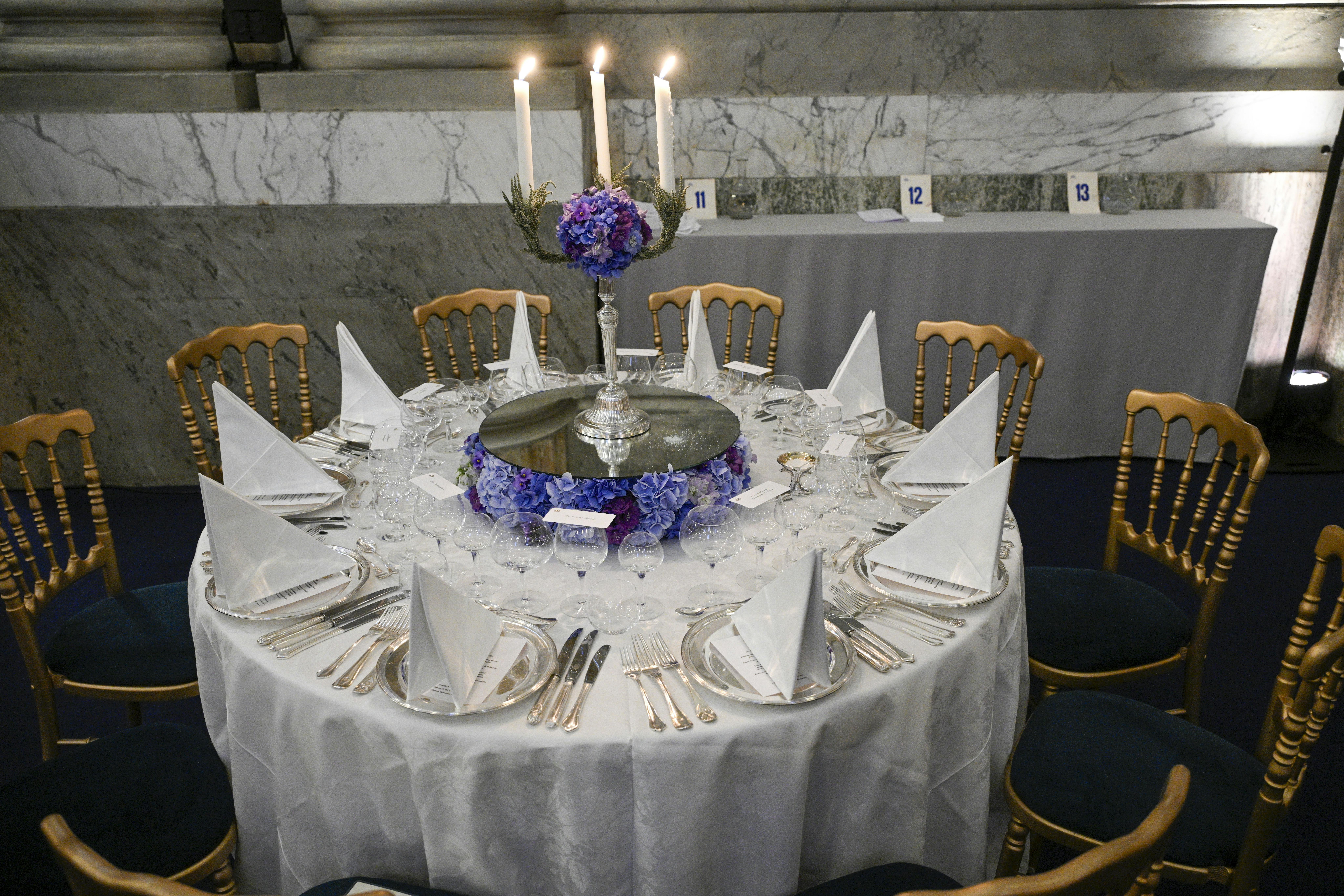 Table decorations at the Jubilee dinner at the Royal Palace in Stockholm, Sweden, on September 15, 2023, in connection with the 50th anniversary of HM the King's accession to the throne. Photo: Anders Wiklund/ TT / code 10040