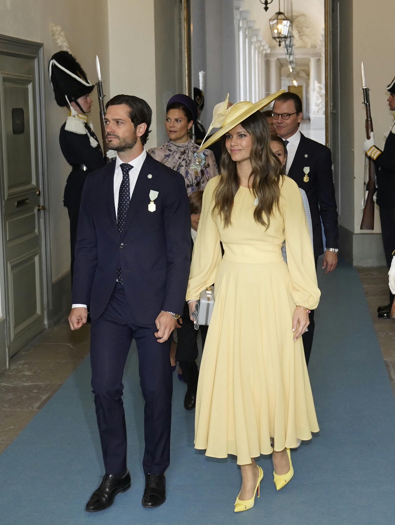 Prinsesse Sofia i gult fra top til tå