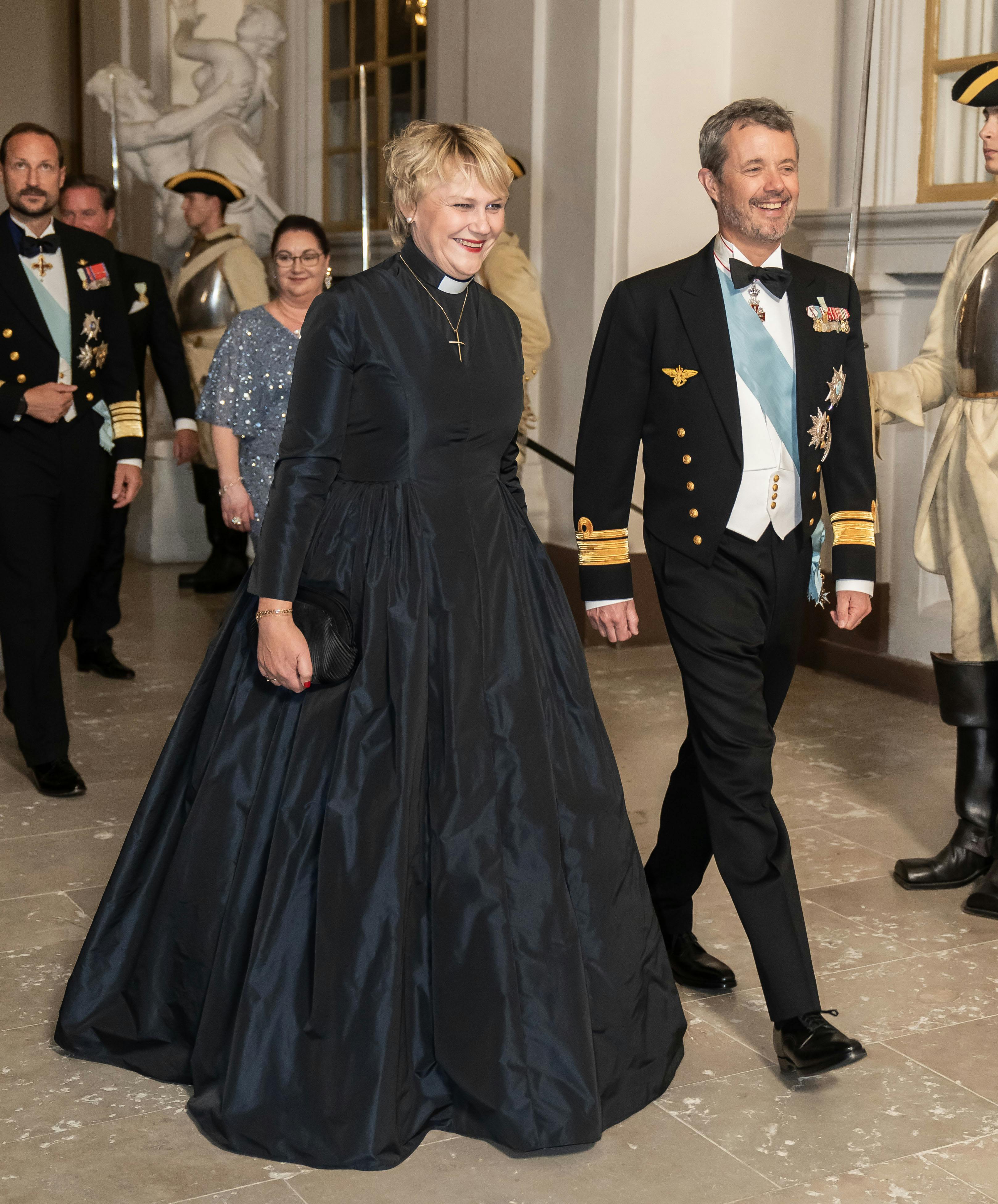 OPGAVE: Jubilæumsbanket. De kongelige i procession.Kong Carl Gustafs 50- års regeringsjubilæumSTED: Drottningholms slottJOURNALIST: Ulrik Ulriksen og Marianne SingerFOTOGRAF: Hanne JuulDATO: 20230915