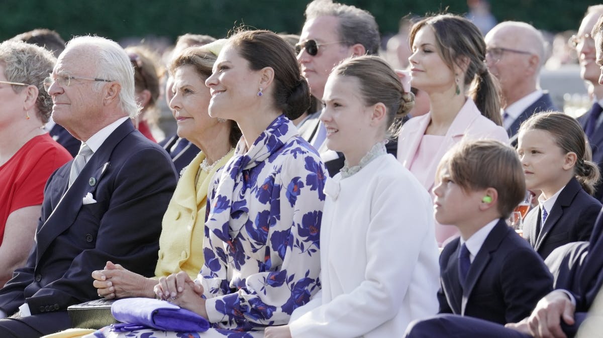 Den svenske kongefamilie er til koncert i anledningen af kong Carl Gustafs 50-års regeringsjubilæum