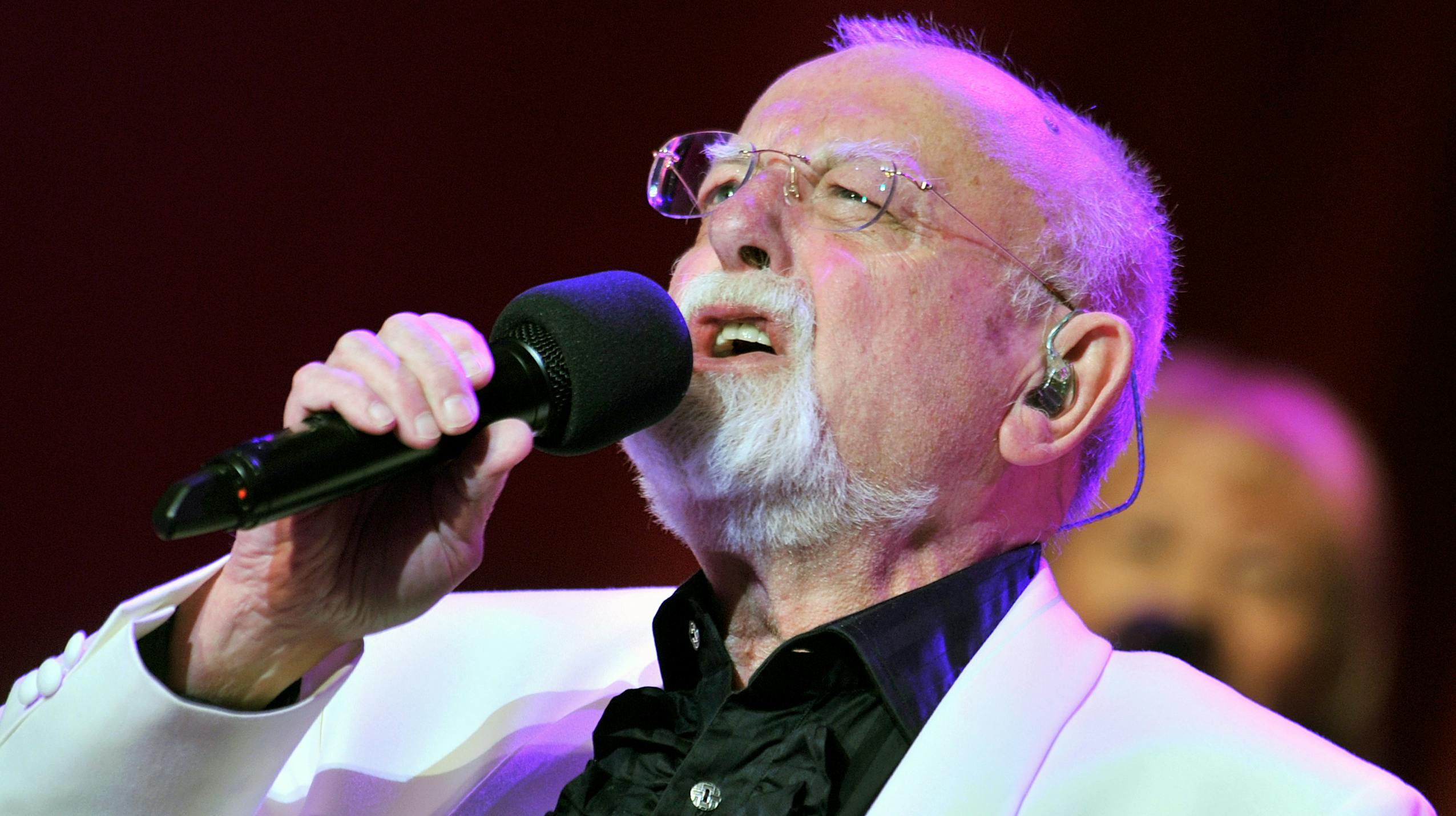 Roger Whittaker.