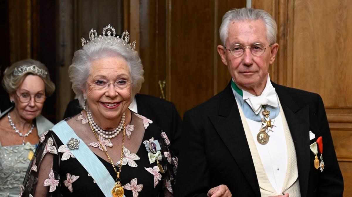 Prinsesse Christina ankommer til jubilæumsbanket med sin mand, Tord Magnuson. 