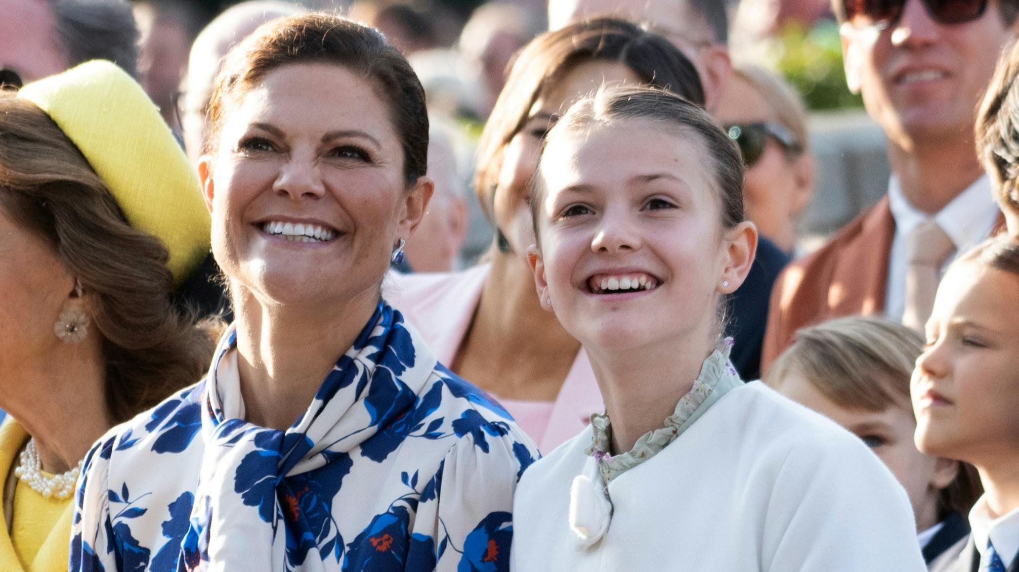 Kronprinsesse Victoria og prinsesse Estelle. 