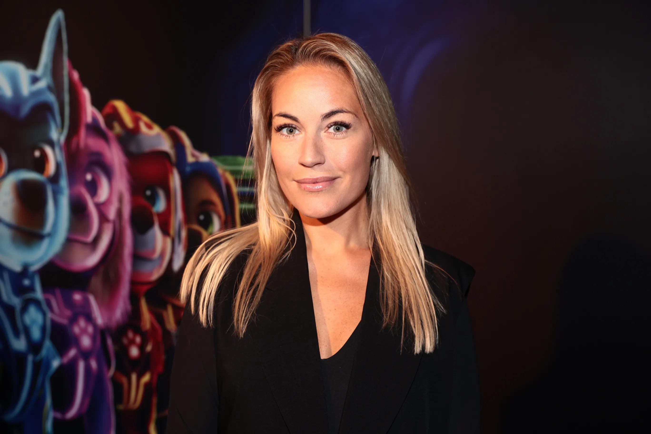 Amalie Szigethy afslører stor nyhed på den røde løber: Jeg vender ...