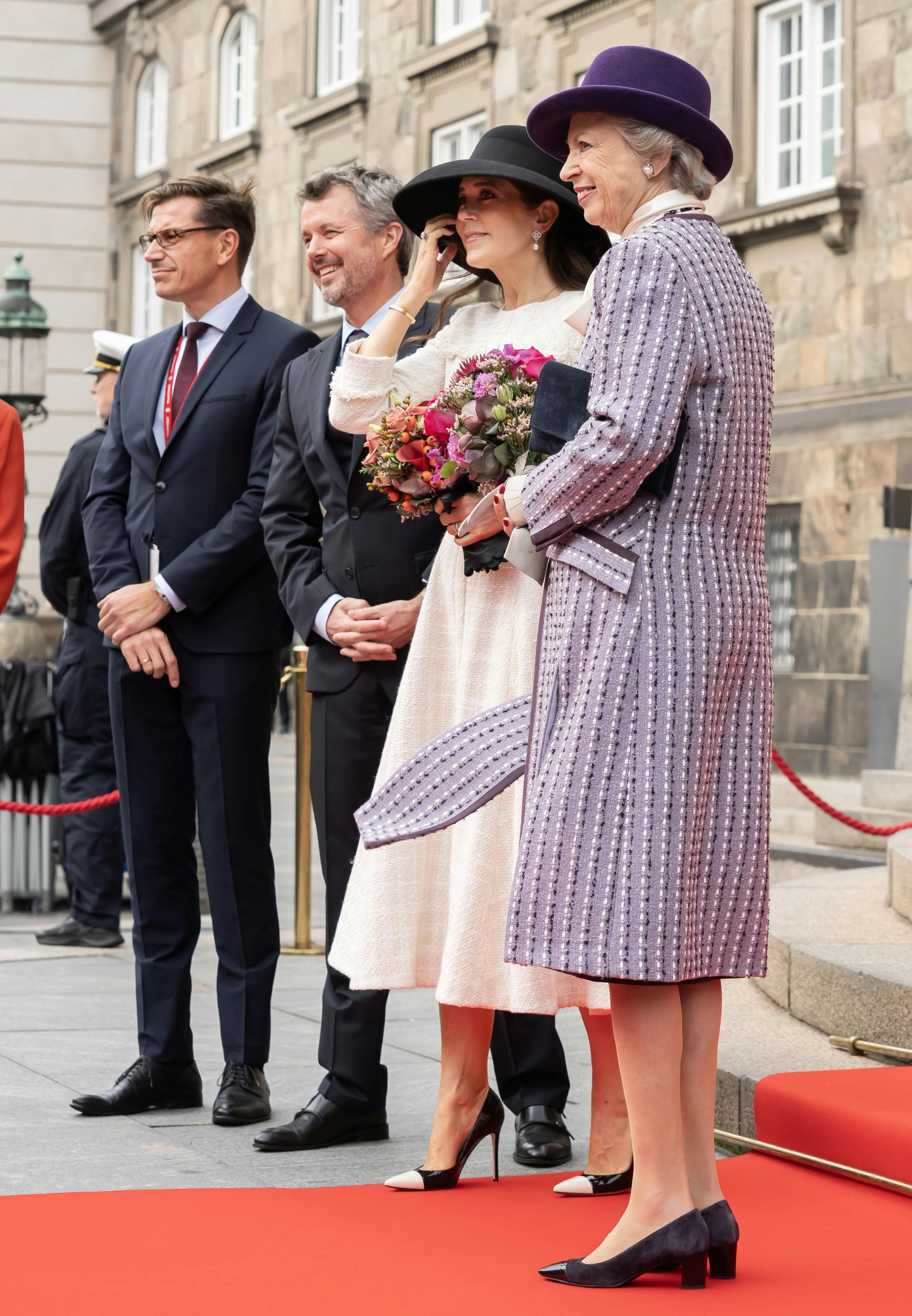 OPGAVE: Dronning Margrethe, Kronprinsparret og prinsesse Benedikte deltager i folketingets åbningSTED: Christiansborg slotJOURNALIST: Marianne Singer og Ulrik UriksebFOTOGRAF: Hanne JuulDATO: 20231003