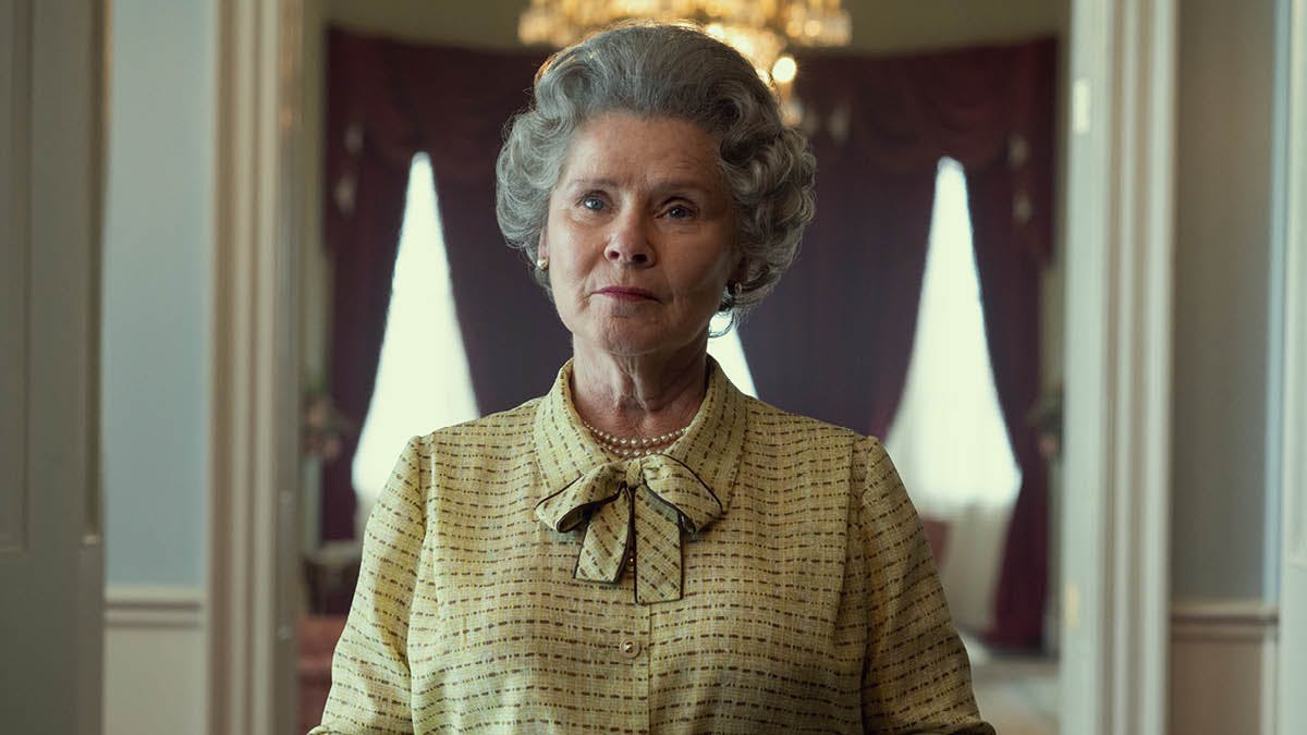 Imelda Staunton i rollen som dronning Elizabeth i "The Crown". 