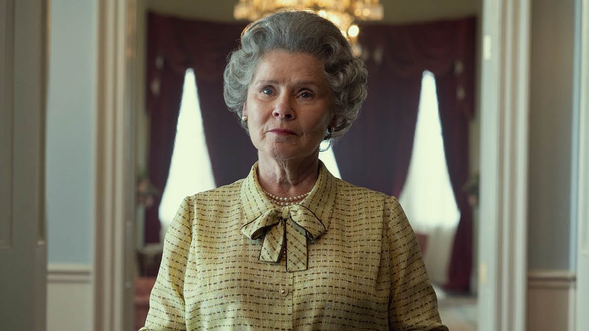 Imelda Staunton i rollen som dronning Elizabeth i "The Crown". 