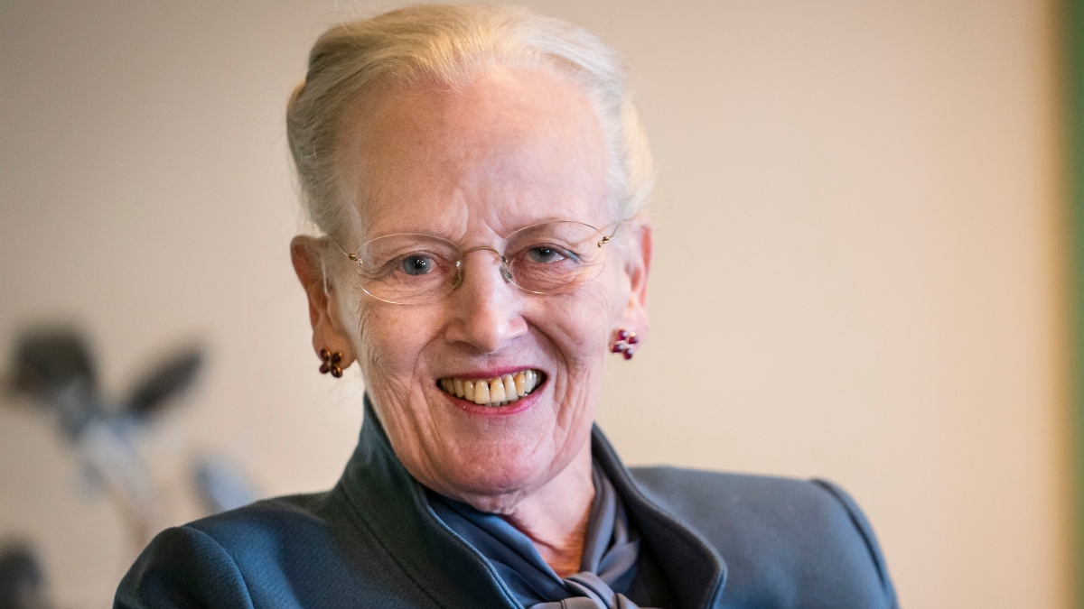 Dronning Margrethe Modtager Jakob Ellemann-Jensen: Denne Kongelige Er ...