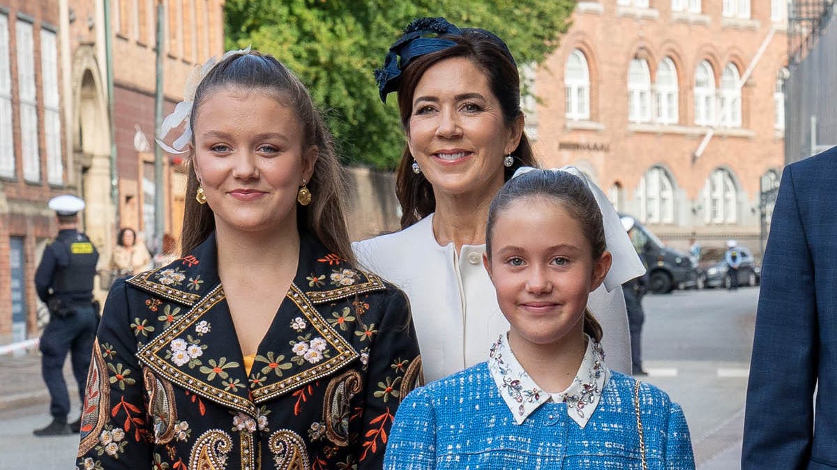 Prinsesse Isabella, kronprinsesse Mary og prinsesse Josephine.