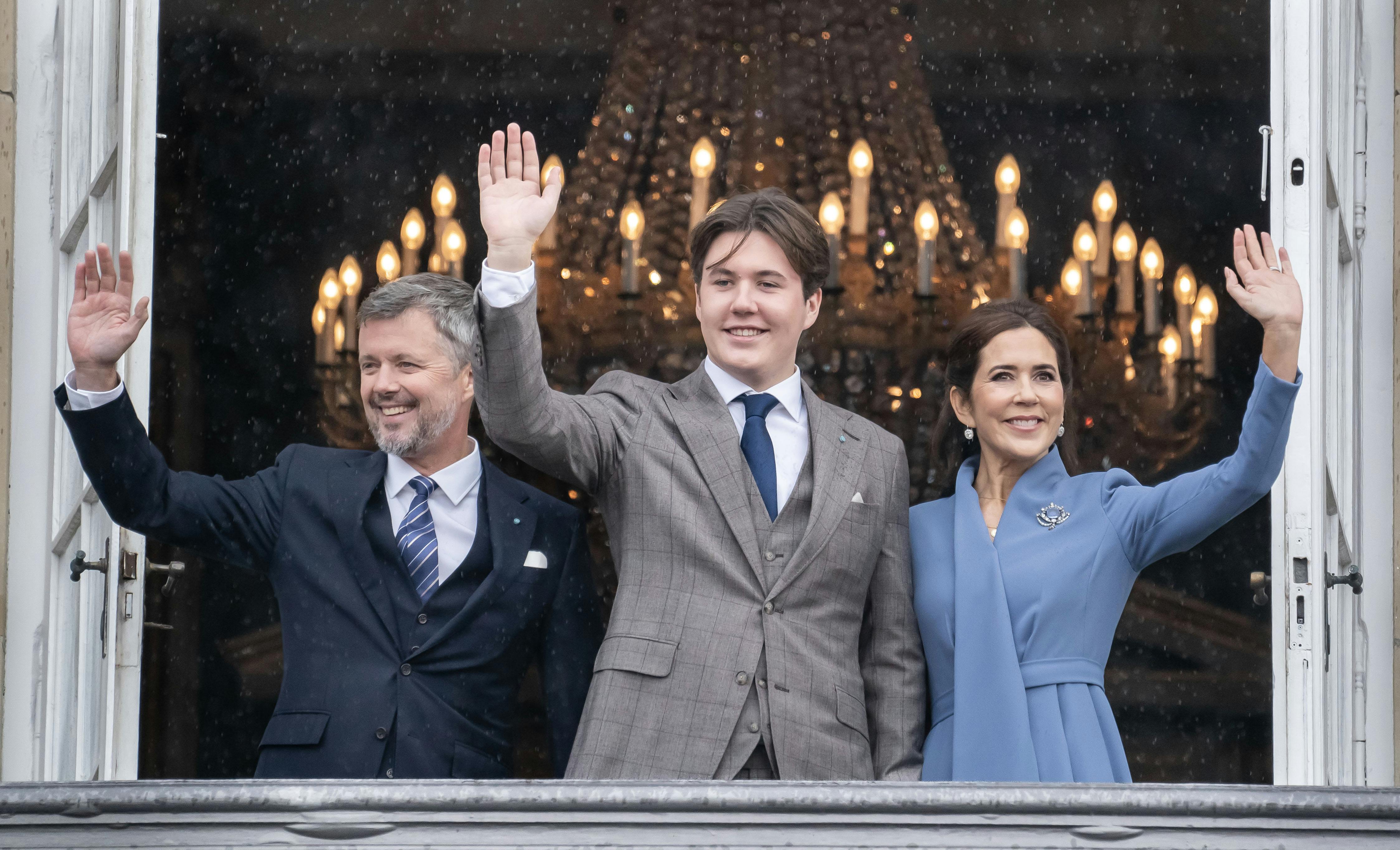 Prins Christian med sine forældre, kronprins Frederik og kronprinsesse Mary.&nbsp;