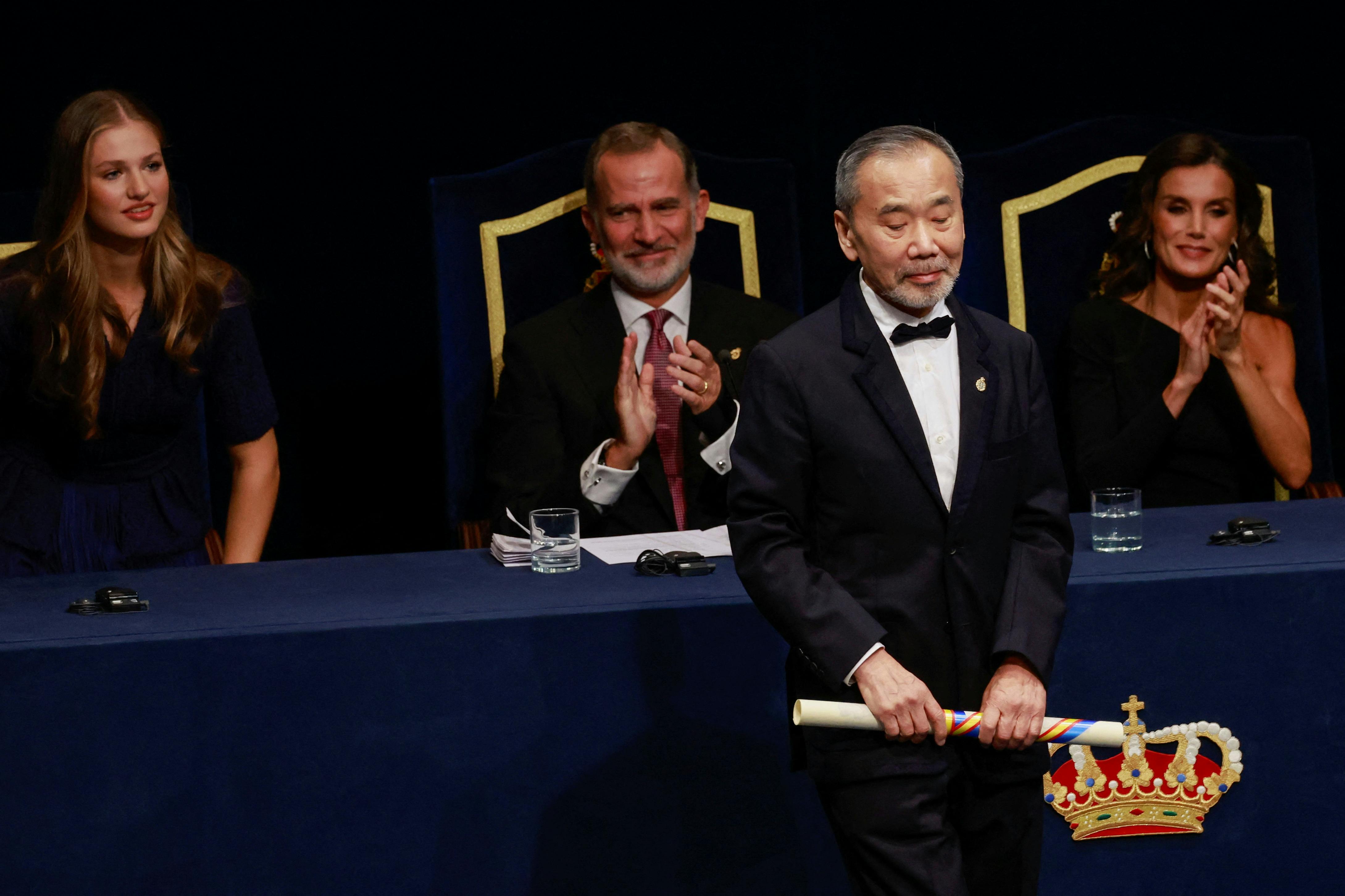 Den japanske forfatter Haruki Murakami modtog prisen i litteratur.