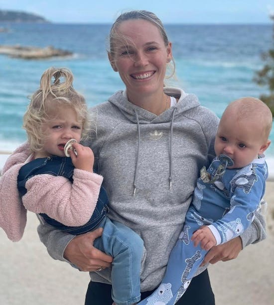 Caroline Wozniacki med børnene Olivia og James.