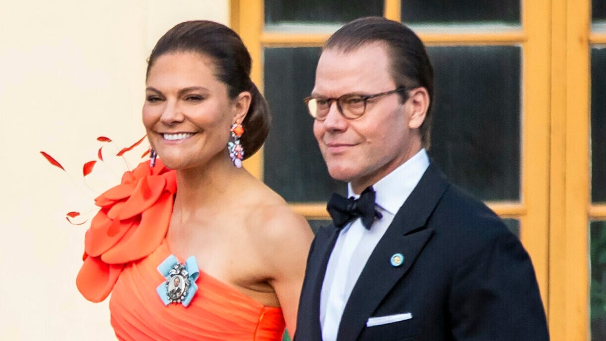 Prins Daniel og kronprinsesse Victoria. Billedet er taget i forbindelse med fejringen af kong Carl Gustafs regeringsjubilæum. 