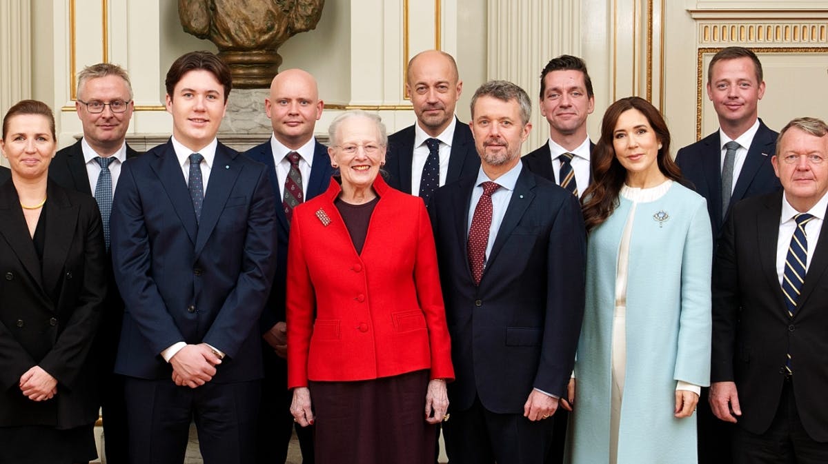 De kongelige med flere af regeringens ministre. 