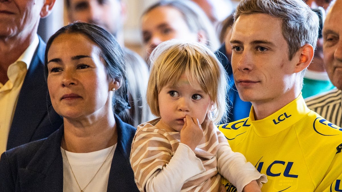 Trine Hansen og Jonas Vingegaard med datteren Frida.