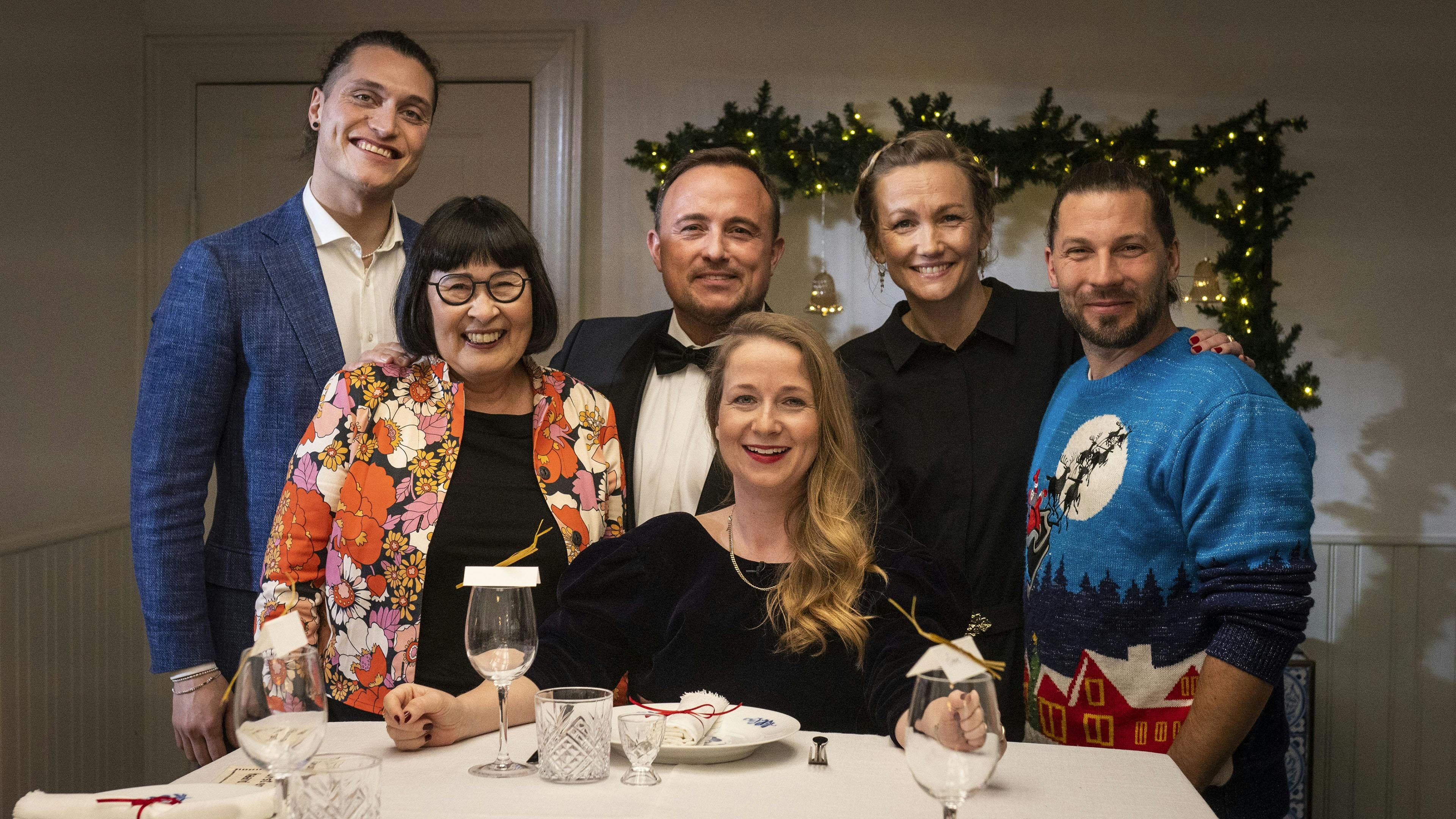 Nu' det jul igen med Jaffer Janjooa, Rosa Kildahl, Thomas Evers Poulsen, Ulla Vejby, Sara Lygum og Simon Stenspil. Sendes på TV 2.