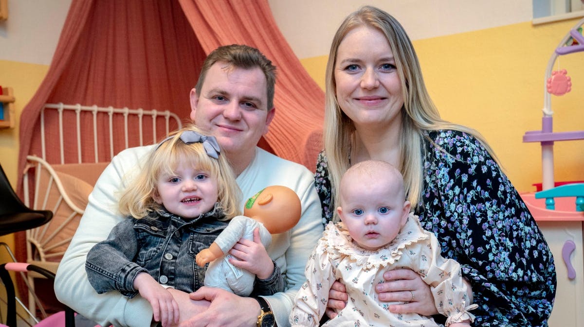 Nikolaj og Maria med døtrene Solvej og Mathilde. 