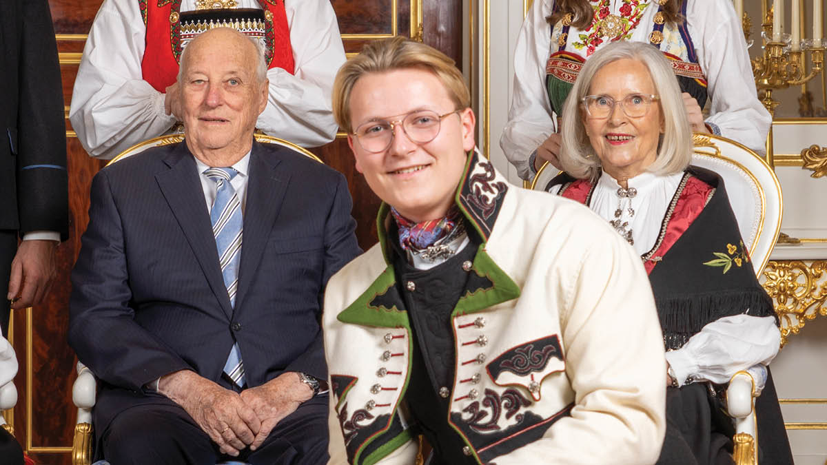 Prins Sverre Magnus' 18-års fejring. Den norske kongefamilie samt kronprinsesse Mette-Marits mor Marit Tjessem.