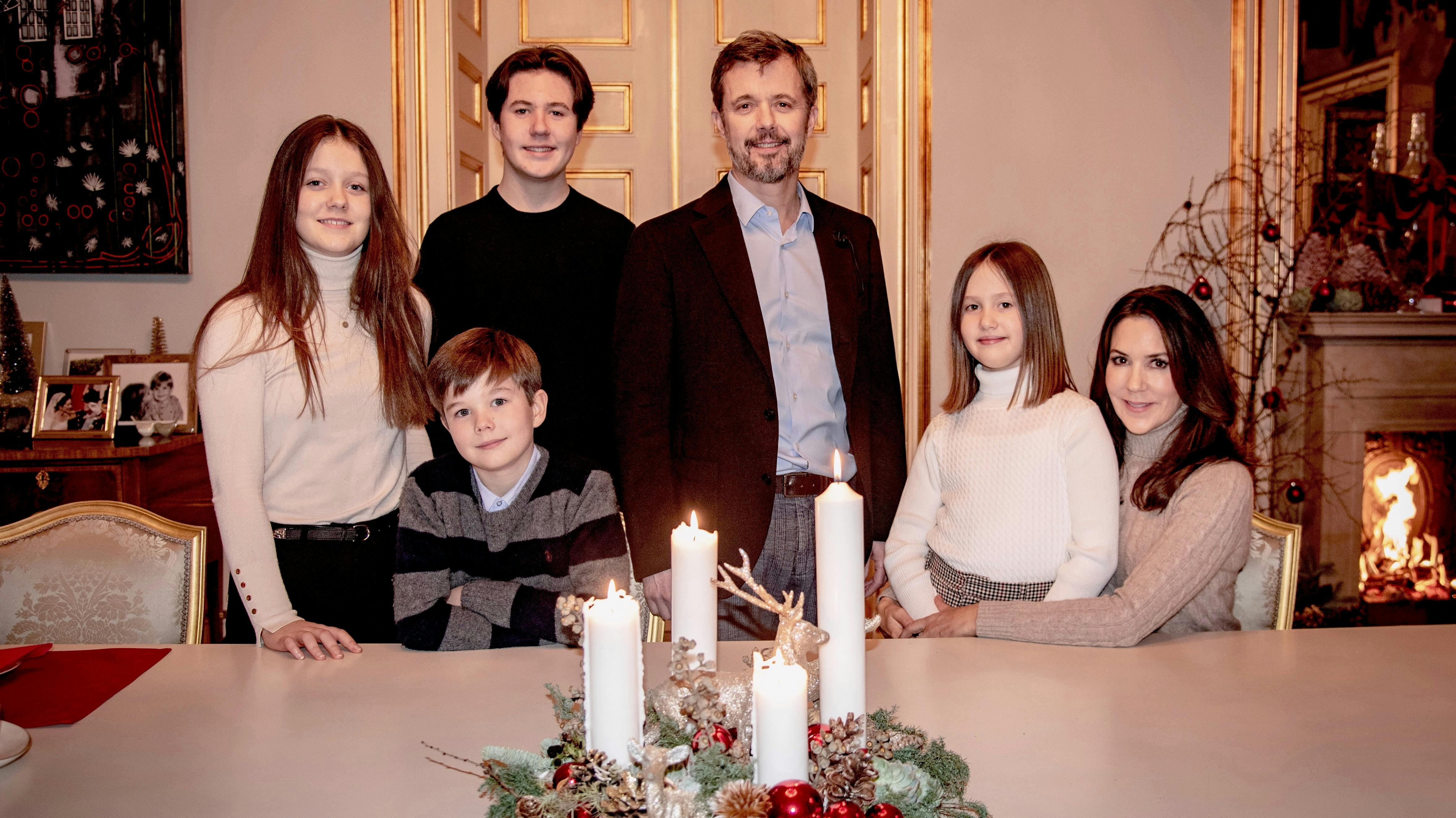 https://imgix.billedbladet.dk/2023-12-04/kronprinsfamilien_december_2020_1.jpeg