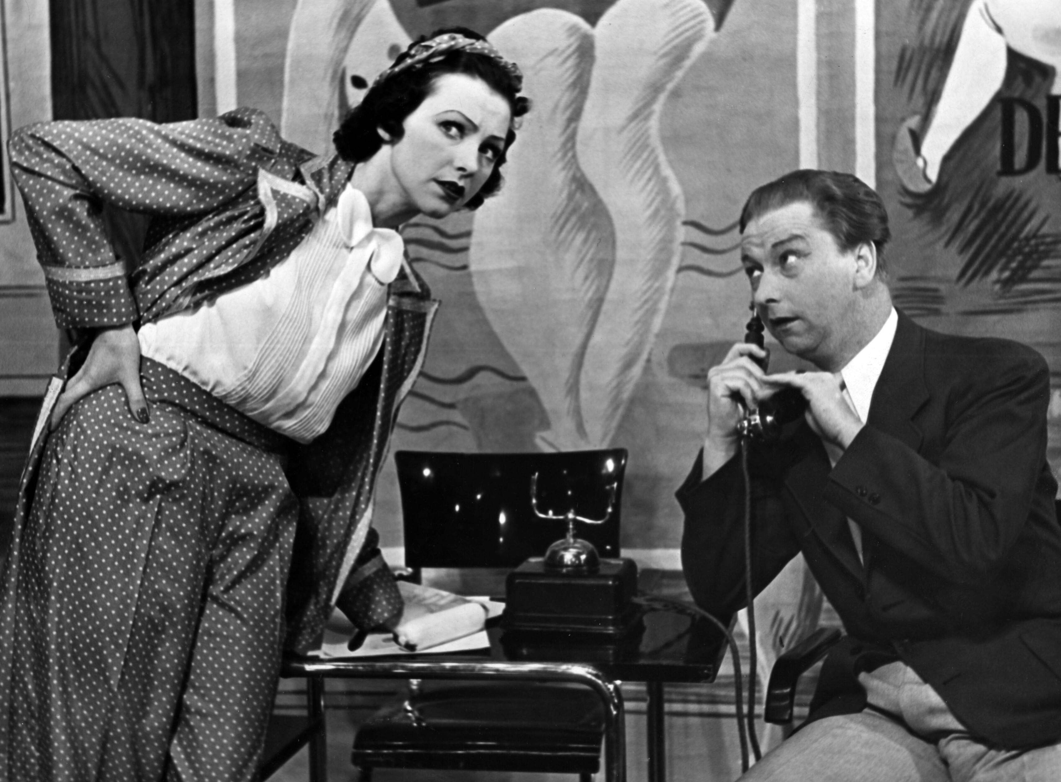 Revuen i Apollo teatret er med Marguerite Viby og Christian Arhoff