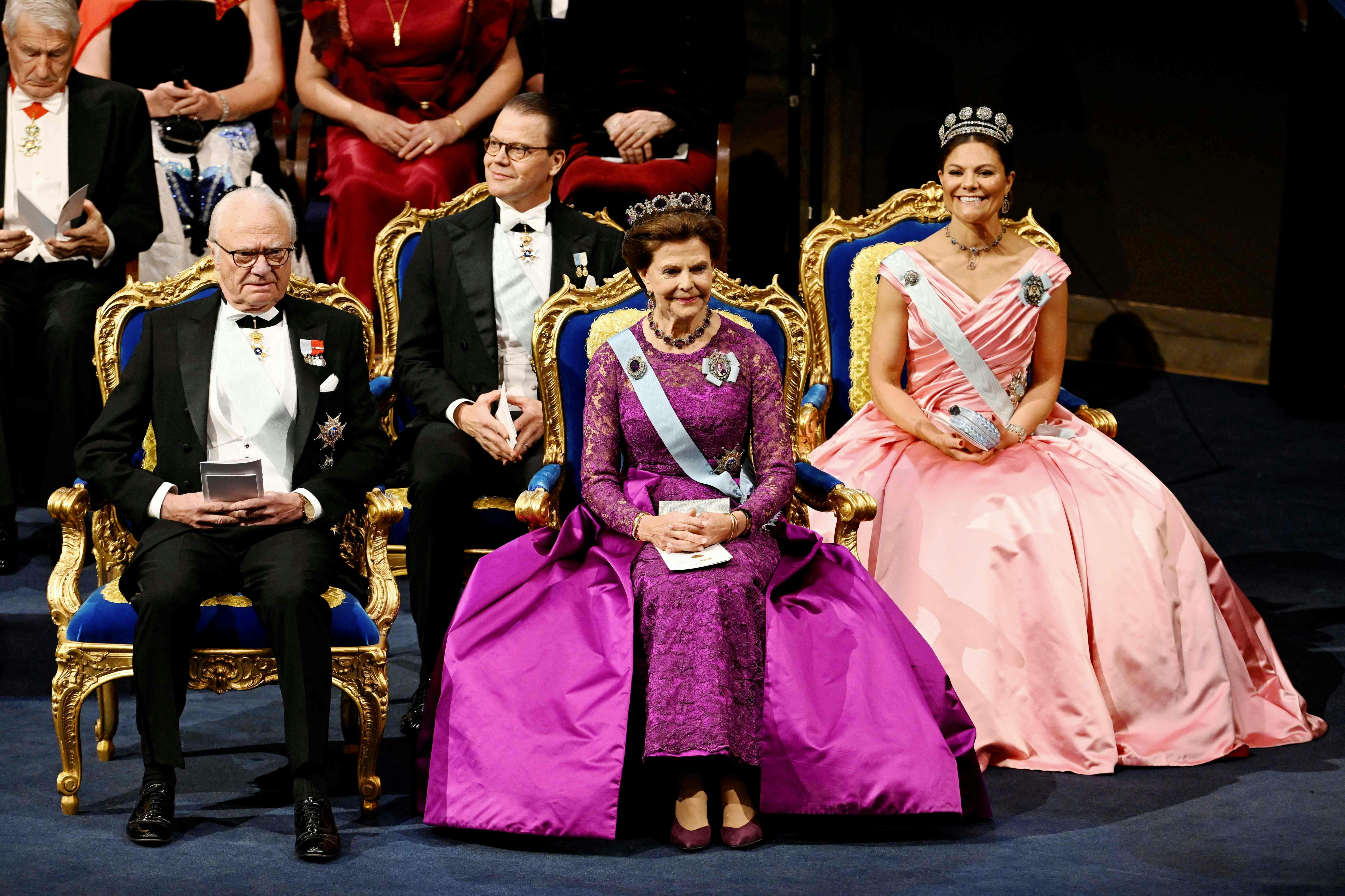 Kong Carl Gustaf, prins Daniel, dronning Silvia og kronprinsesse Victoria i 2022