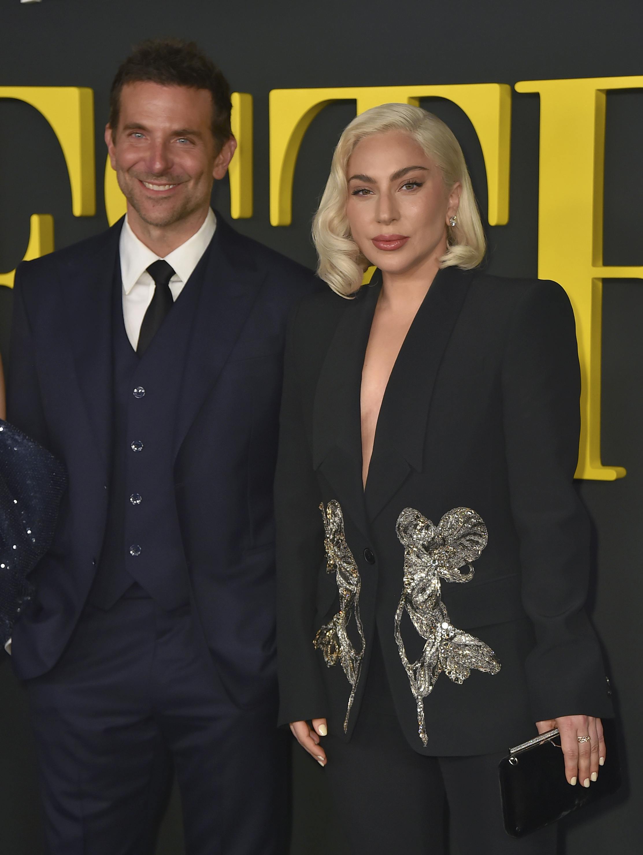 Bradley Cooper og Lady Gaga til premieren på "Maestro".