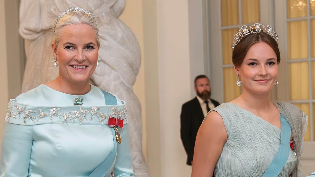 Kronprinsesse Mette-Marit og prinsesse Ingrid Alexandra. 