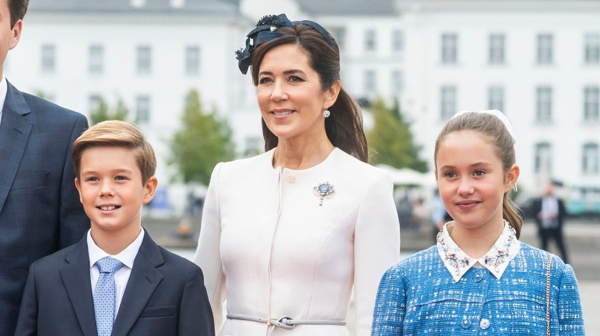 Kronprinsesse Mary med prins Vincent og prinsesse Josephine.