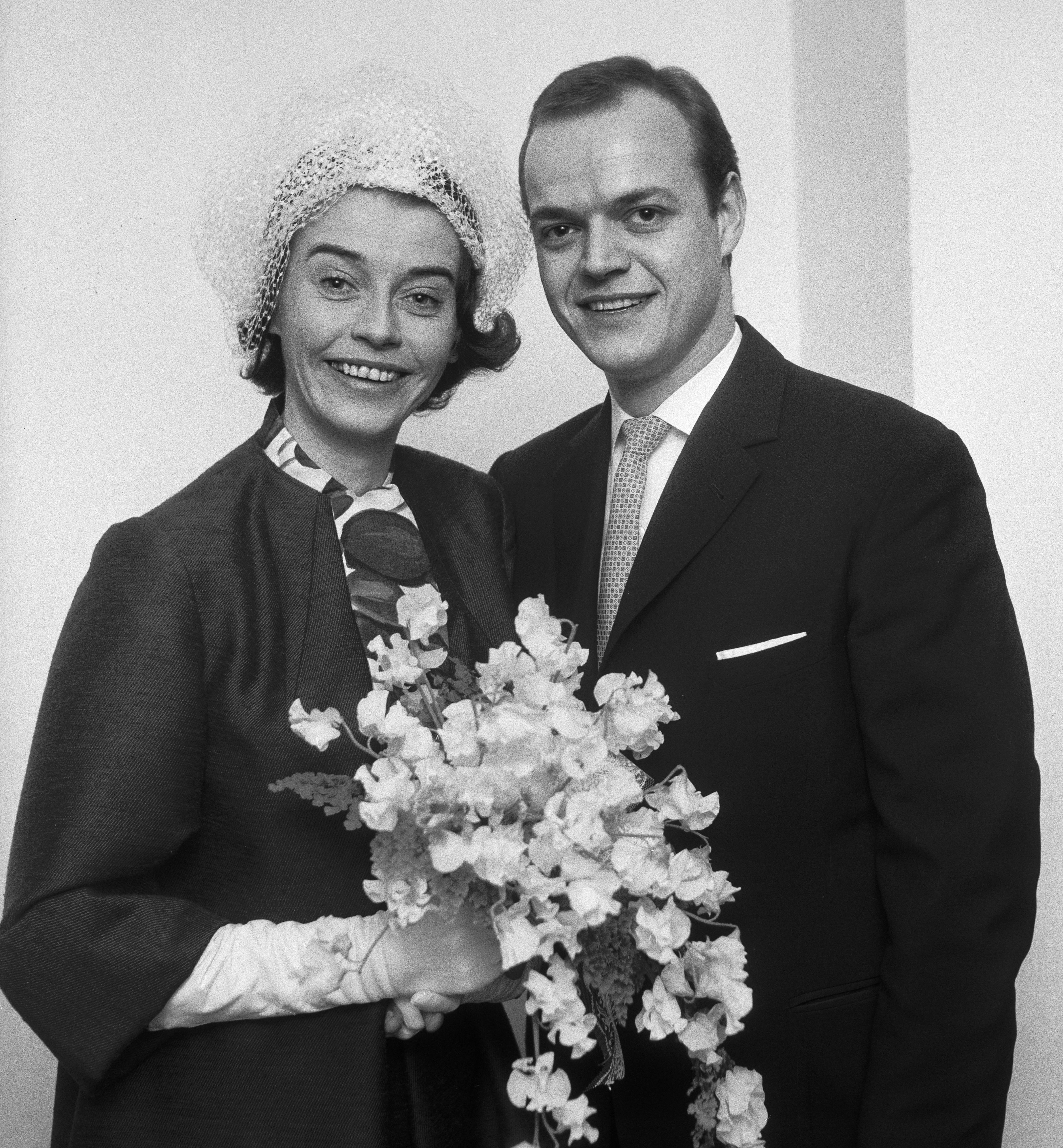 Bryllupsbillede af skuespillerparret Christa Rasmussen og Jørgen Buckhøj.