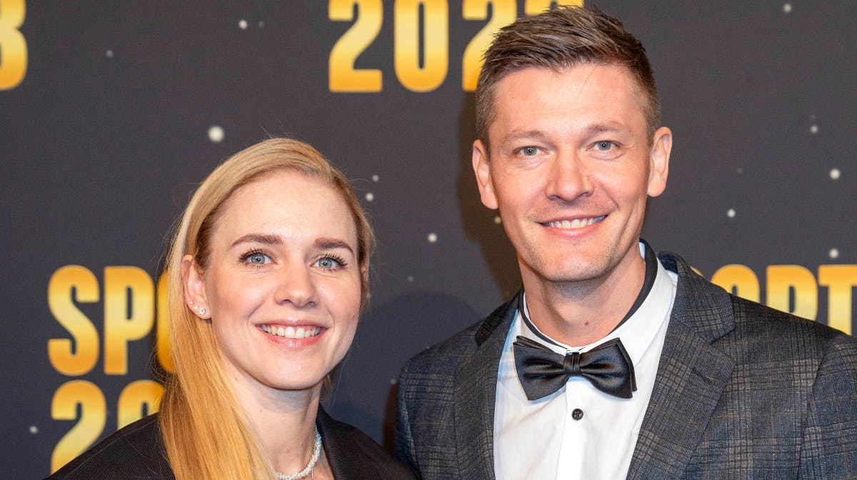 Lasse Svan til "Sport 2023" sammen med hustruen Sara.