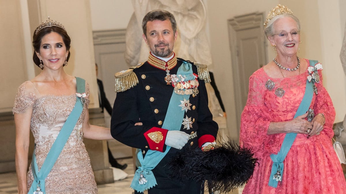 Kronprinsesse Mary, kronprins Frederik og dronning Margrethe. 