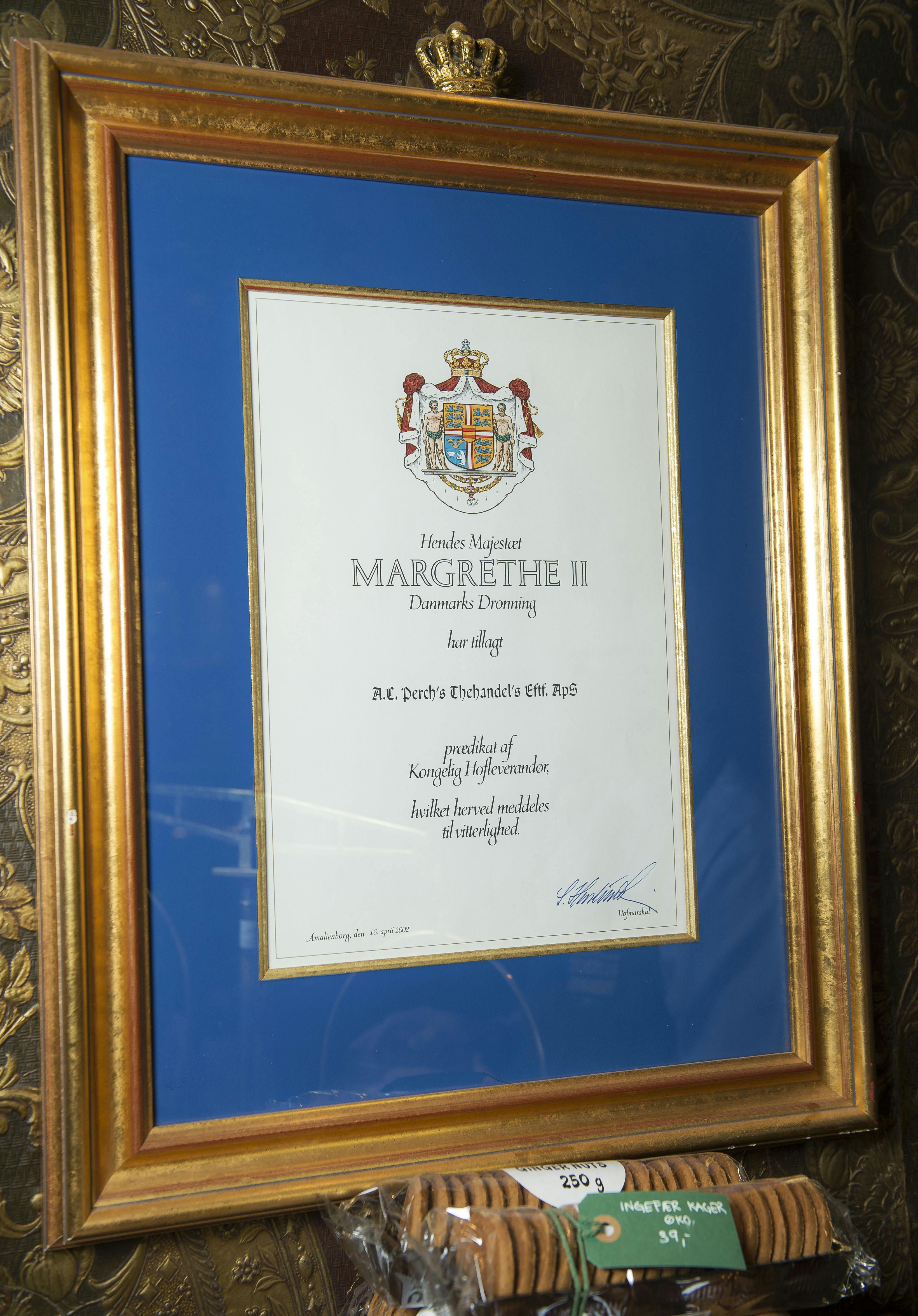 På dronningens fødselsdag i 2002 blev A. C. Perchs Thehandel kongelig hofleverandør.