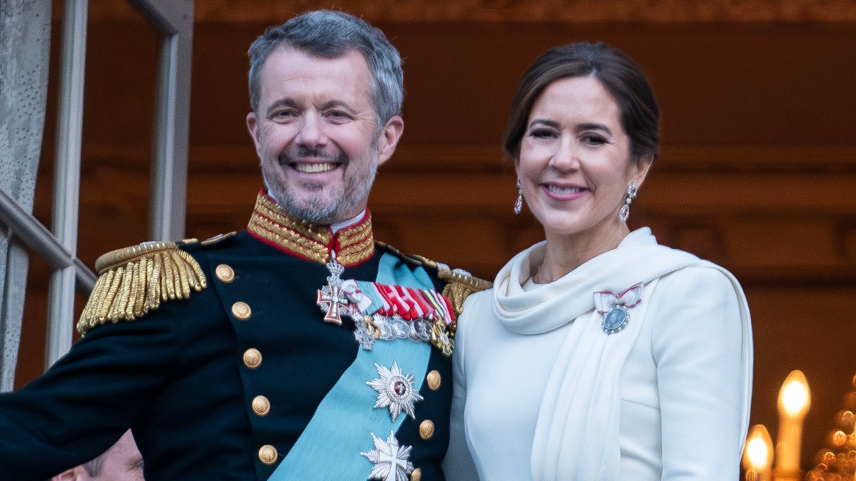 Kong Frederik Og Dronning Marys Tætte Venner Fulgte Med I Tronskiftet ...