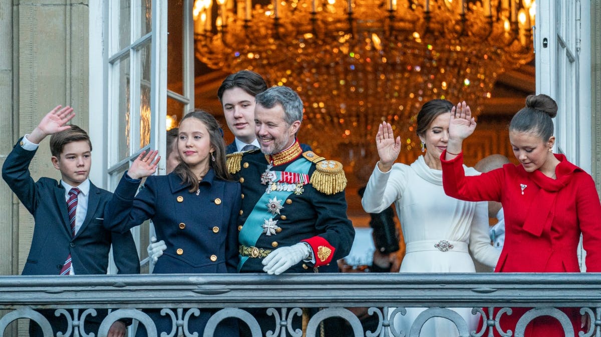 Prins Vincent, prinsesse Josephine, kronprins Christian, kong Frederik, dronning Mary og prinsesse Isabella
